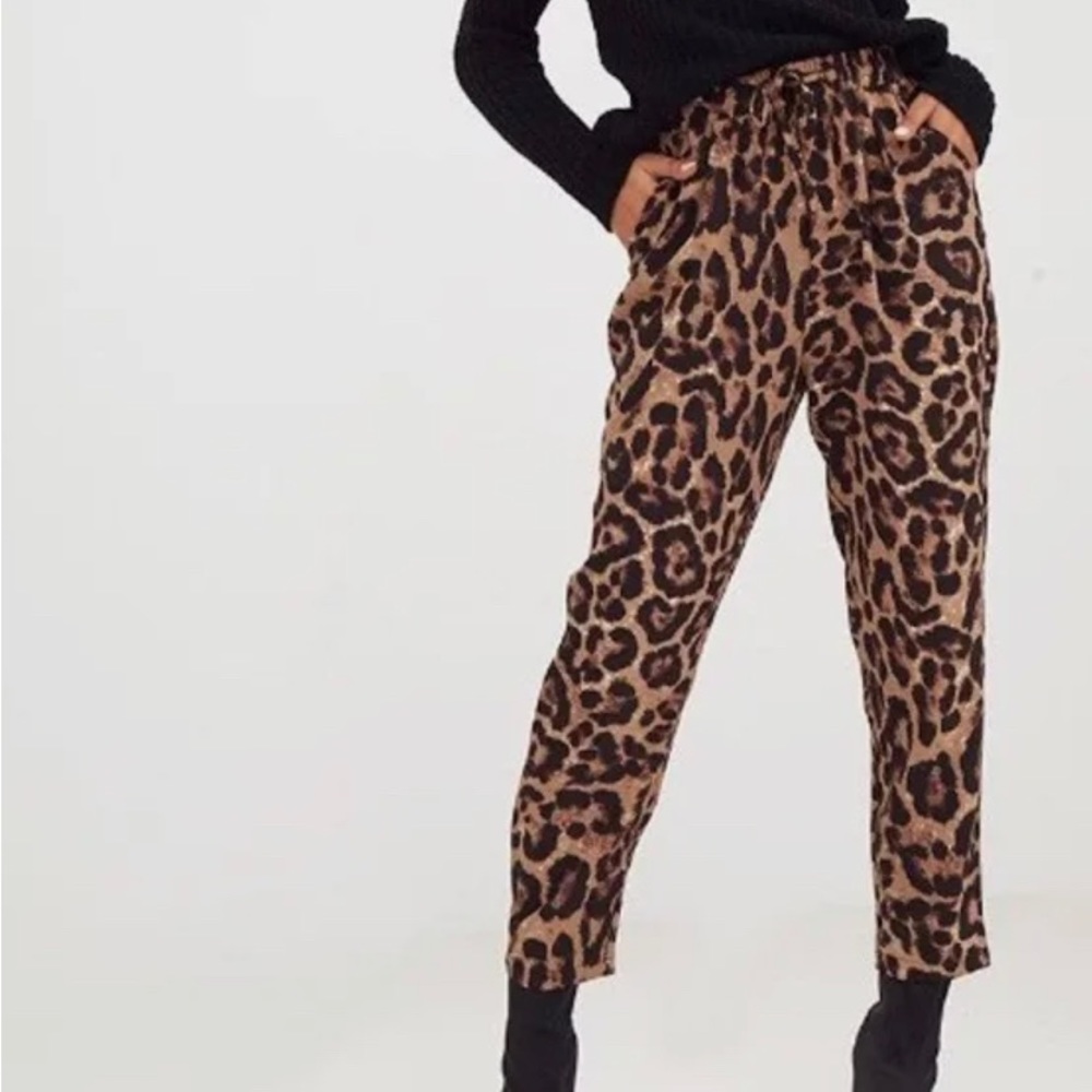 Olivaceous. Leopard. Pants. Size Small.